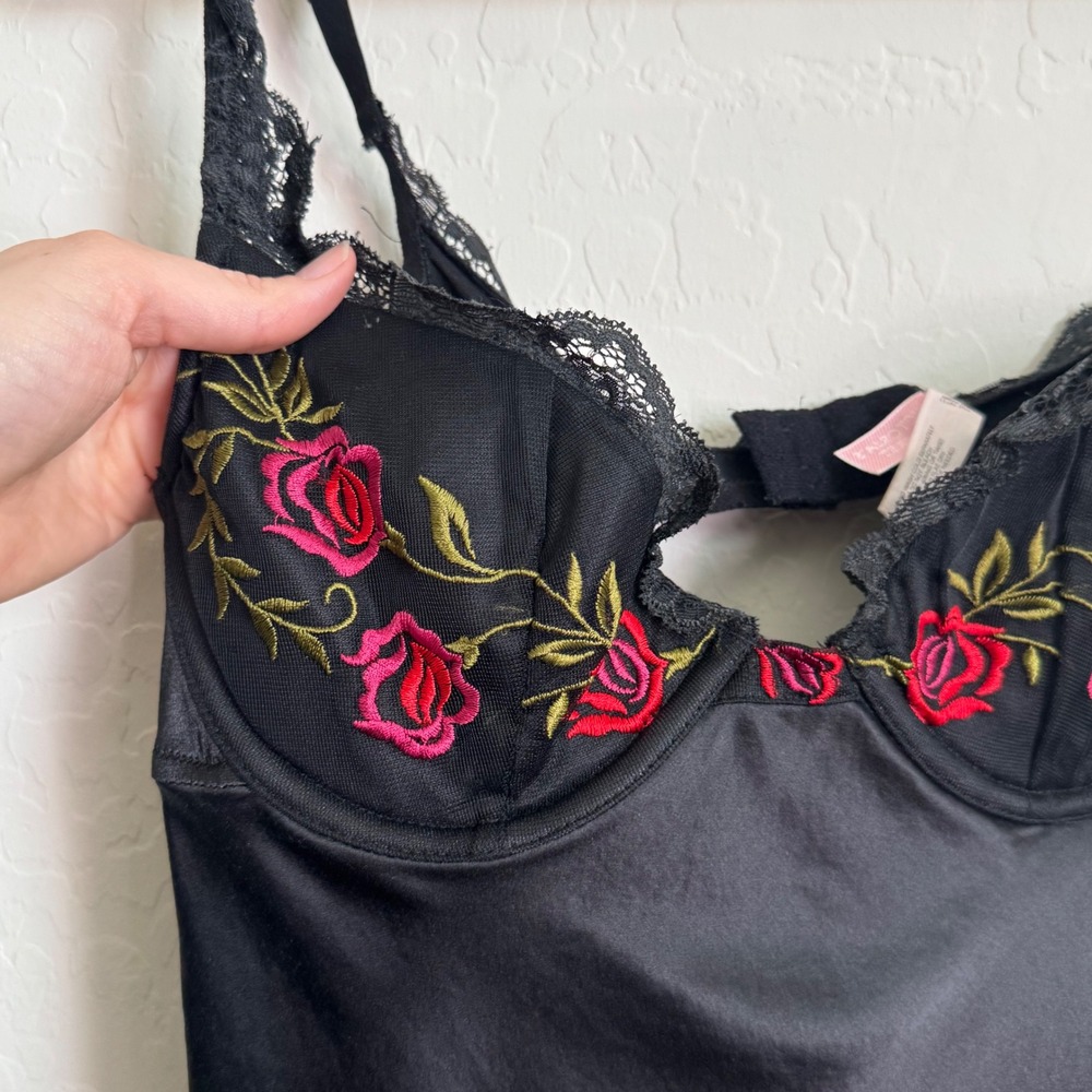 VTG Victorias Secret Black Silk Rose Embroidered Slip Dress 36B Y2K Whimisgoth - Picture 2 of 11